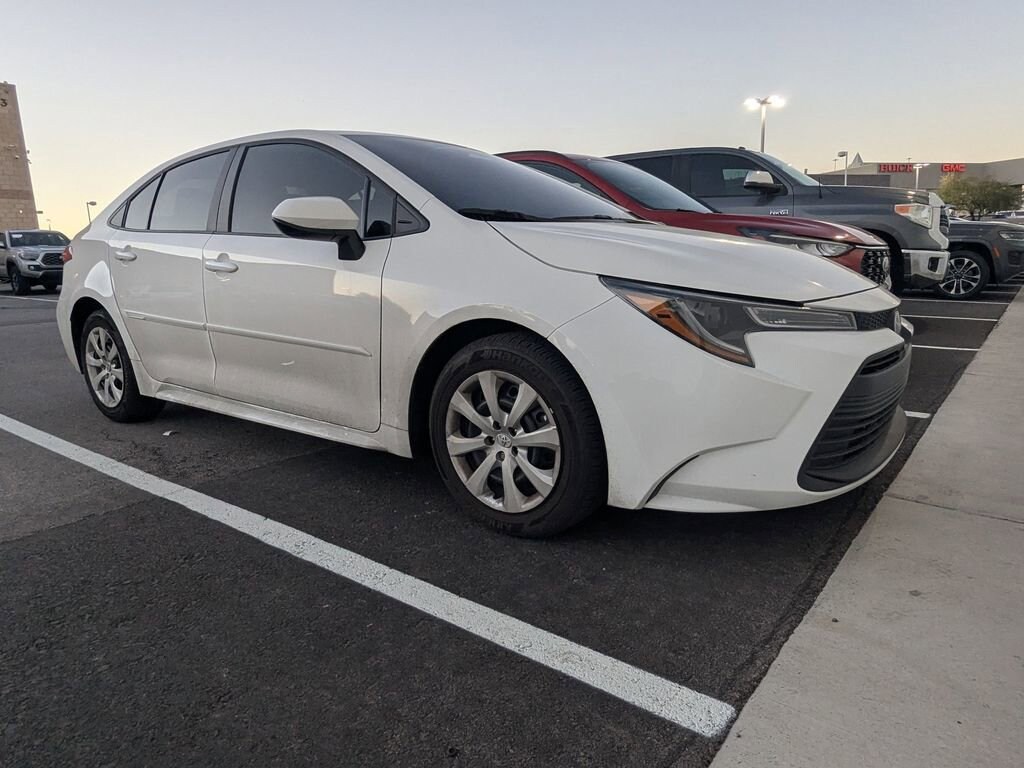 Used 2025 Toyota Corolla LE Sedan