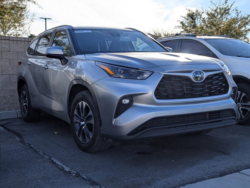 Used 2024 Toyota Highlander XLE SUV