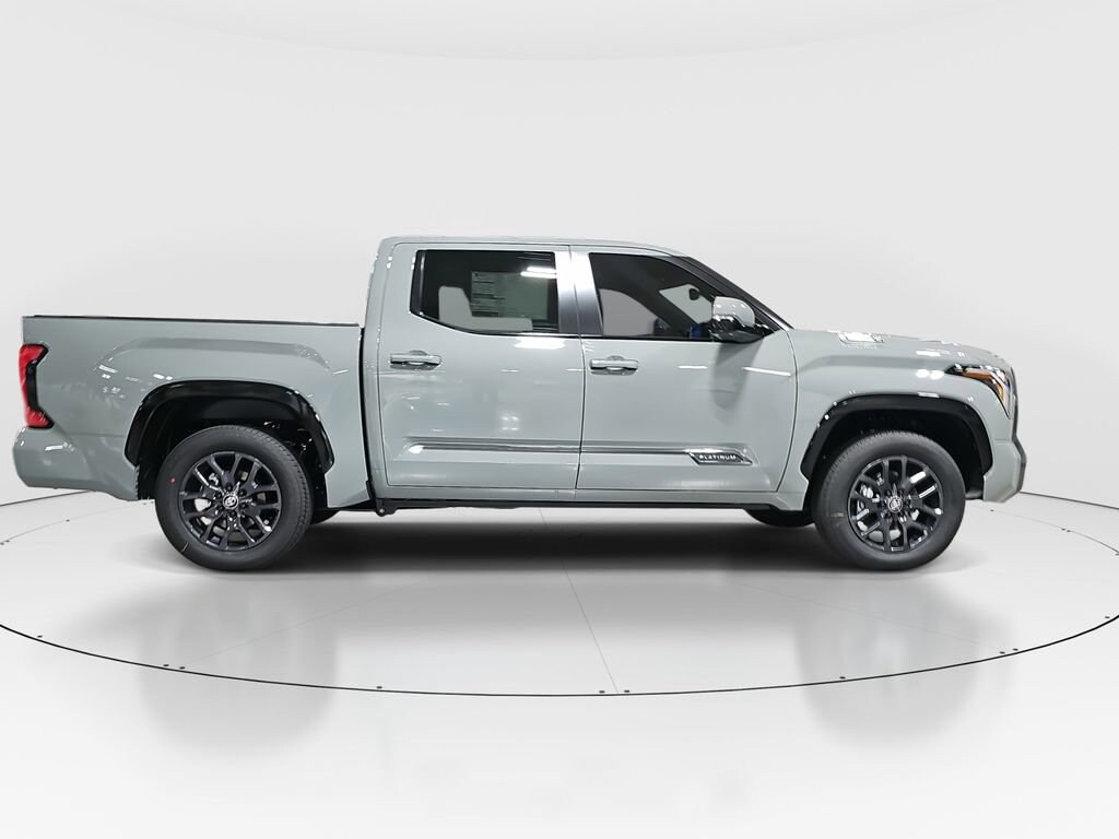 2025 Toyota Tundra Platinum photo 4