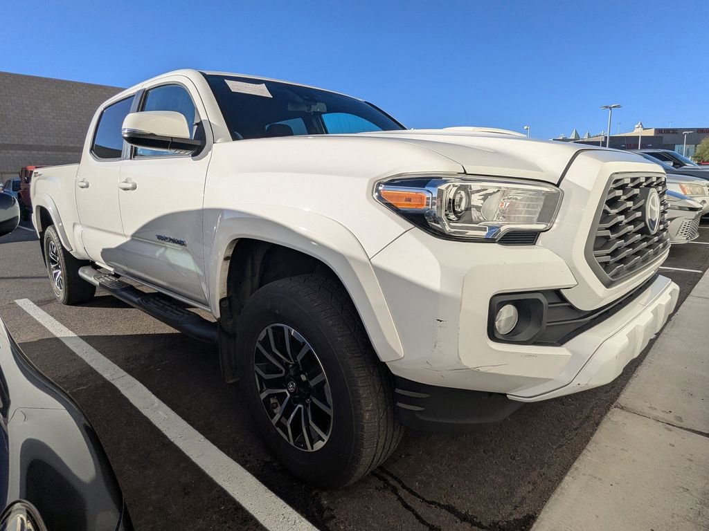 2020 Toyota Tacoma TRD Sport V6 photo 2
