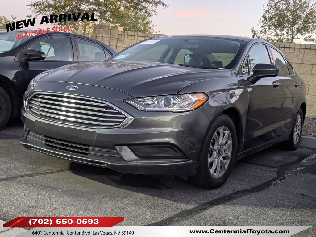 2018 Ford Fusion S's photo