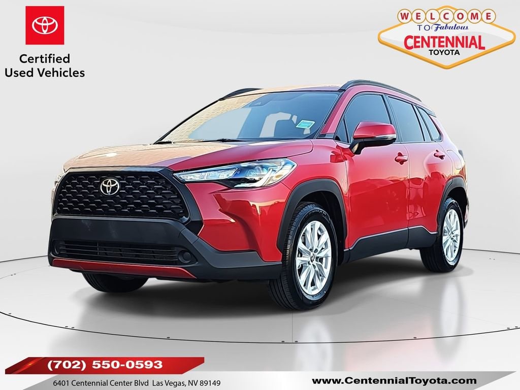 2022 Toyota Corolla Cross LE's photo