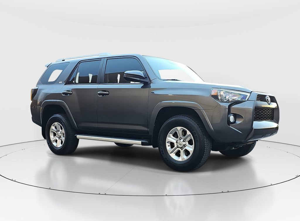 2018 Toyota 4Runner SR5 photo 3