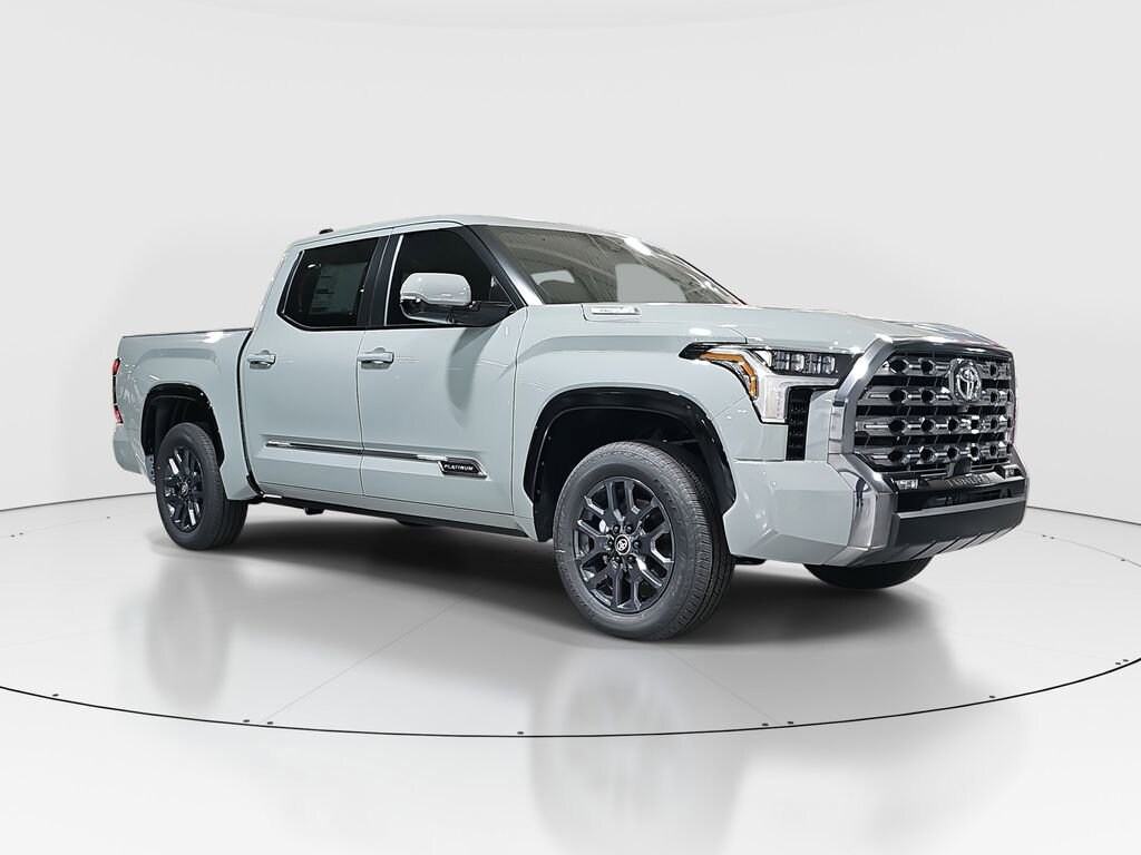 2025 Toyota Tundra Platinum photo 3