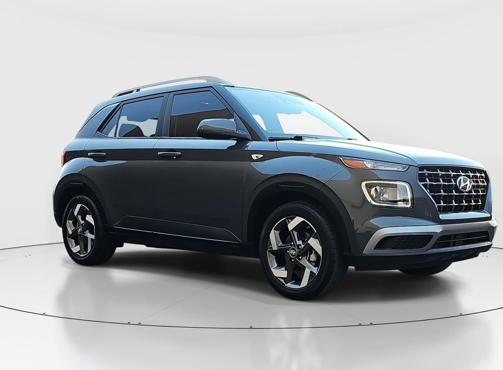 Used 2024 Hyundai Venue SEL SUV