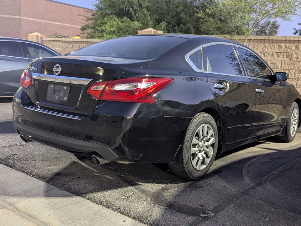 2017 Nissan Altima 2.5 S photo 4