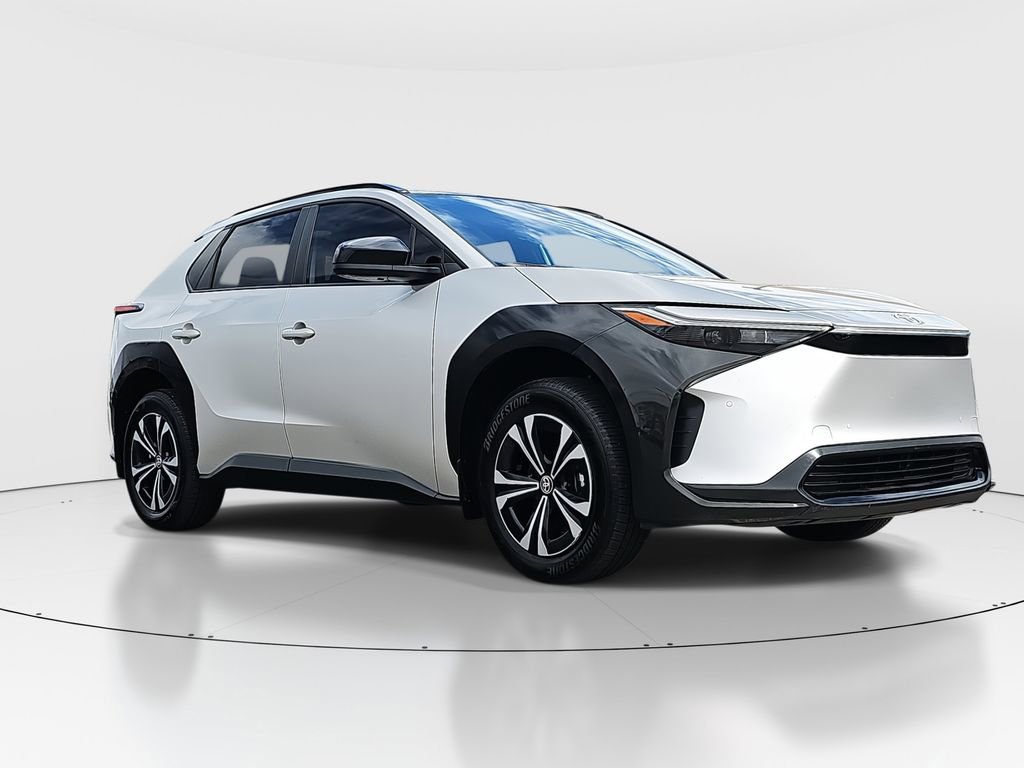 2024 Toyota bZ4X XLE photo 3