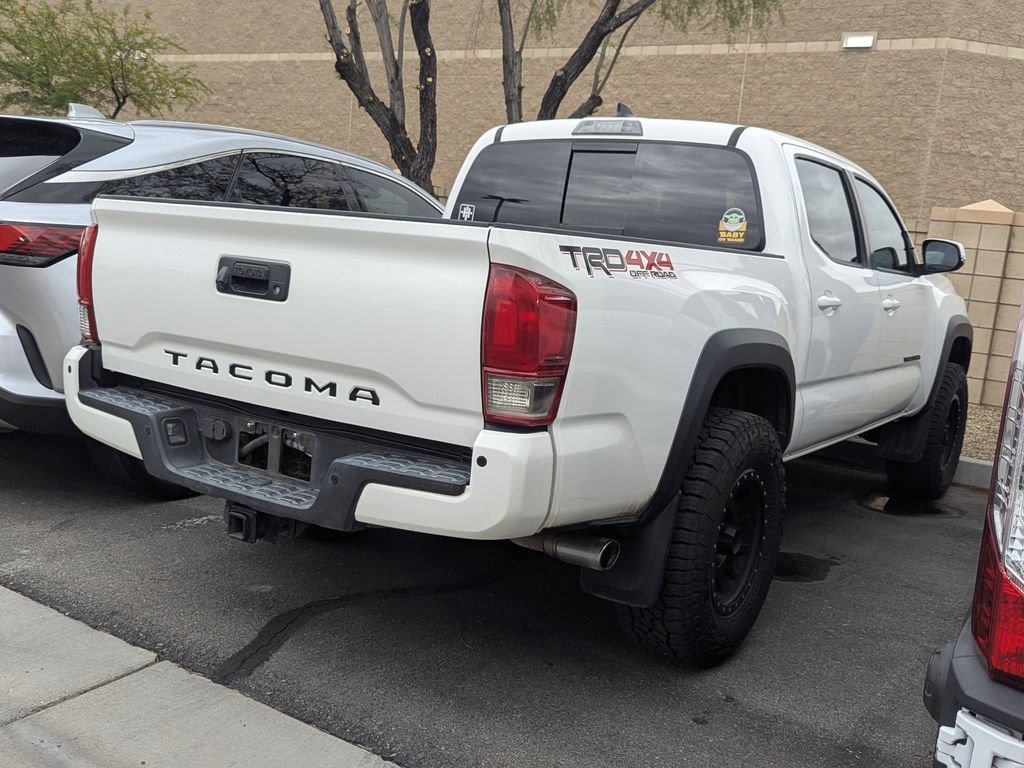 2017 Toyota Tacoma SR5 Sport TRD Pro photo 4