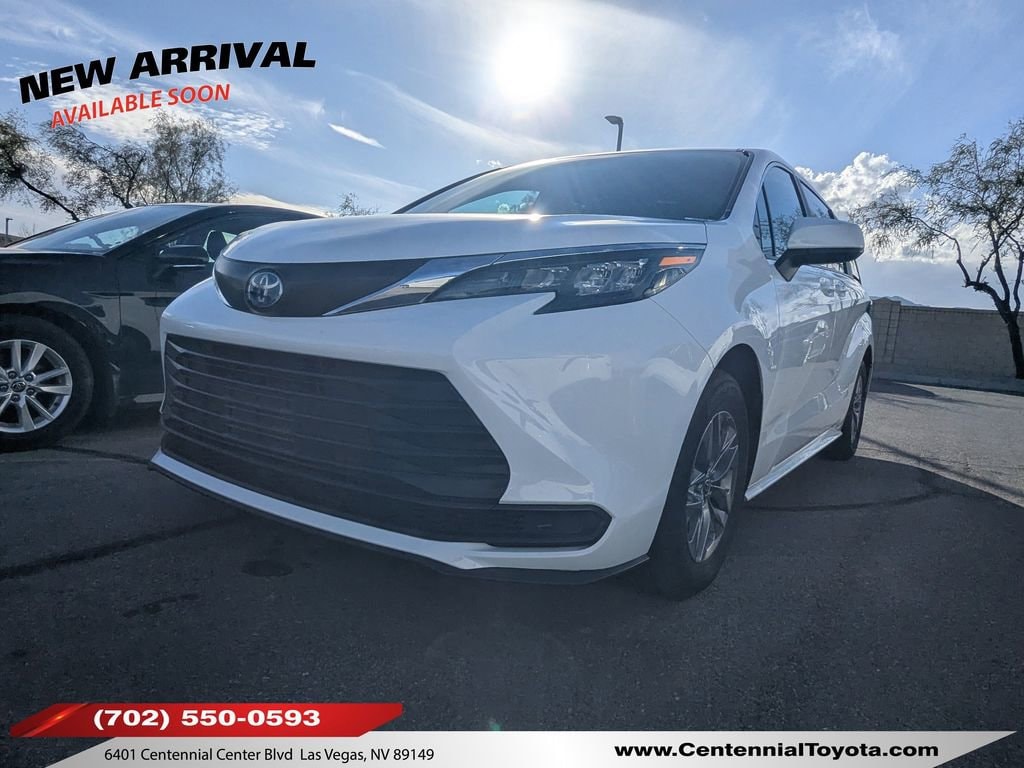 Used 2025 Toyota Sienna LE 8 Passenger Van Passenger Van