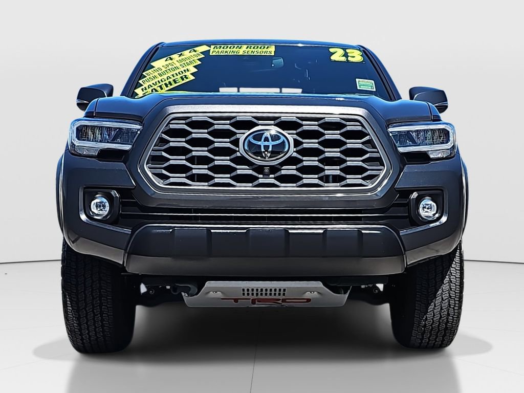 2023 Toyota Tacoma TRD V6 photo 2