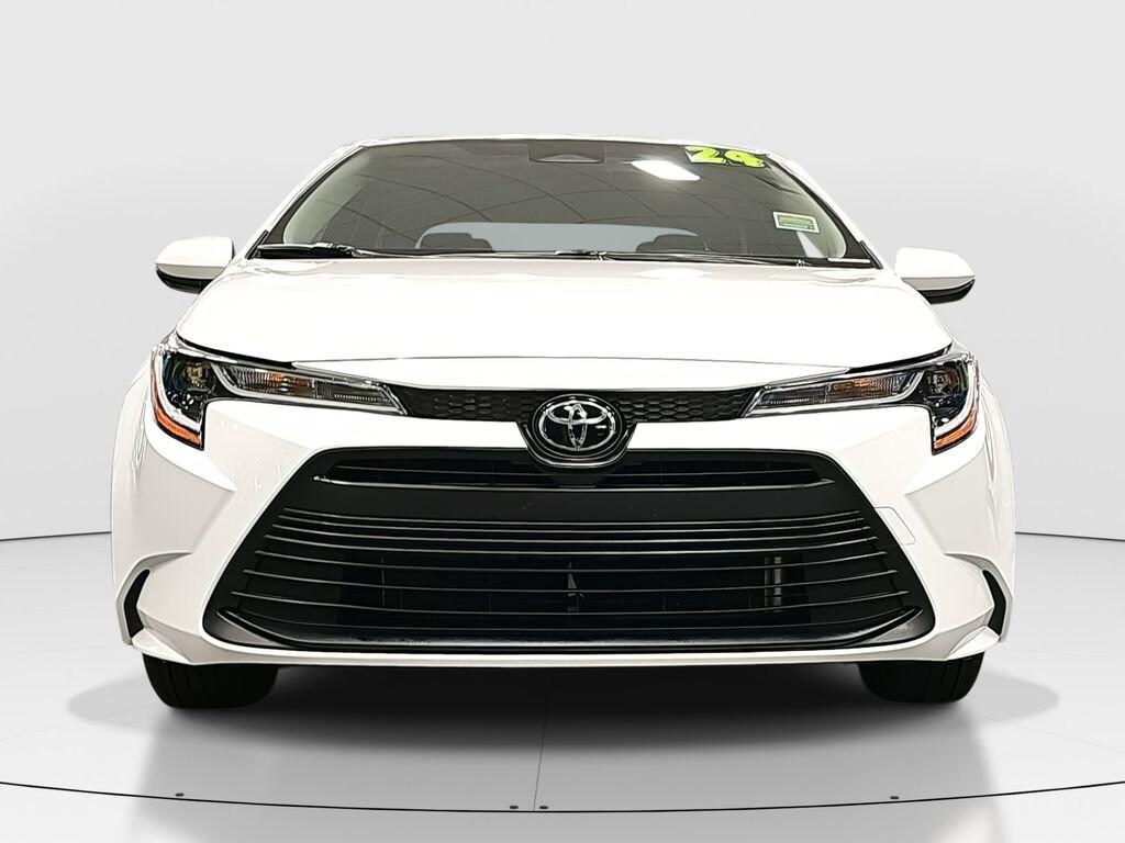 2024 Toyota Corolla LE Premium photo 2
