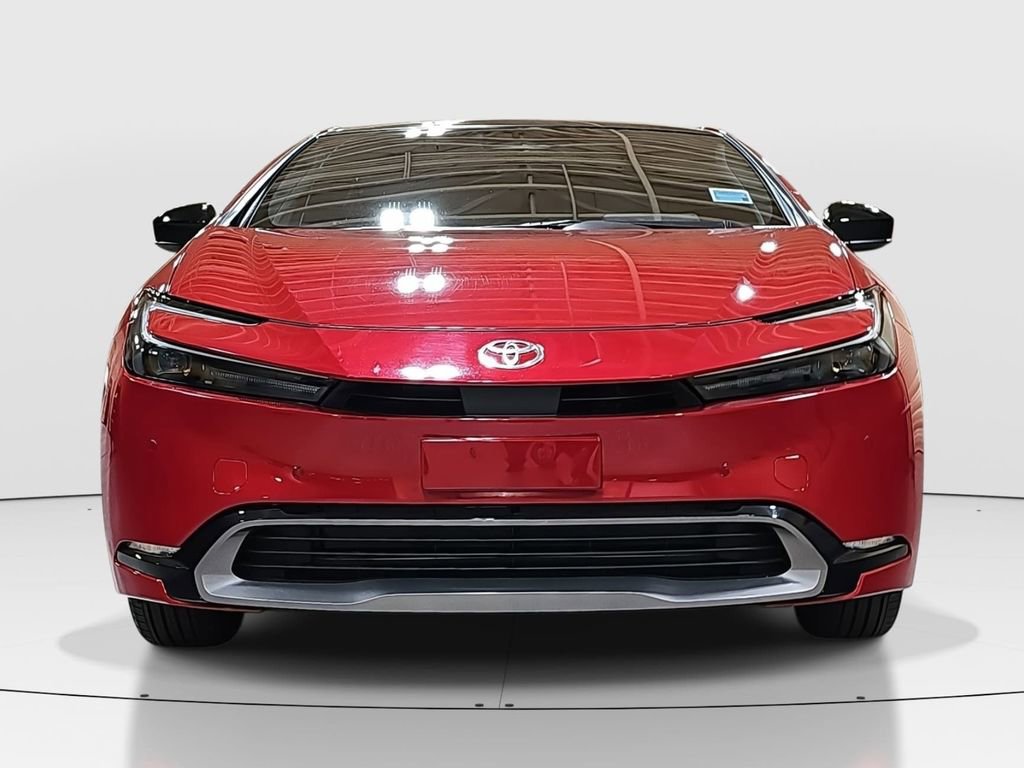 2024 Toyota Prius XLE photo 2