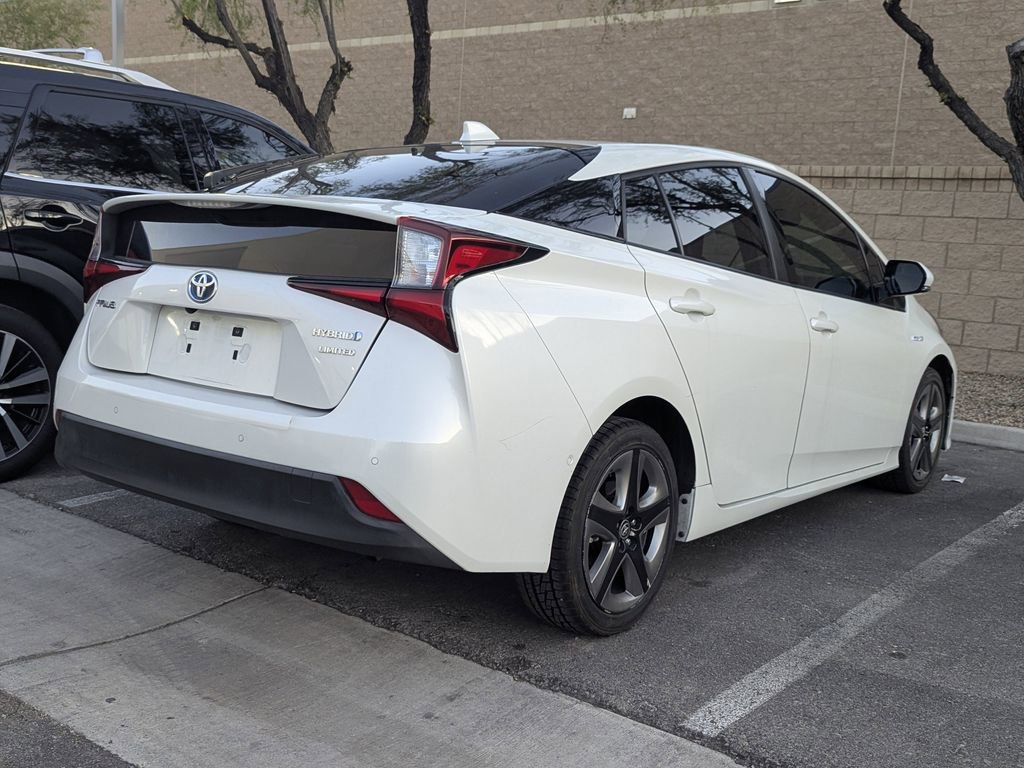 2020 Toyota Prius Limited photo 4