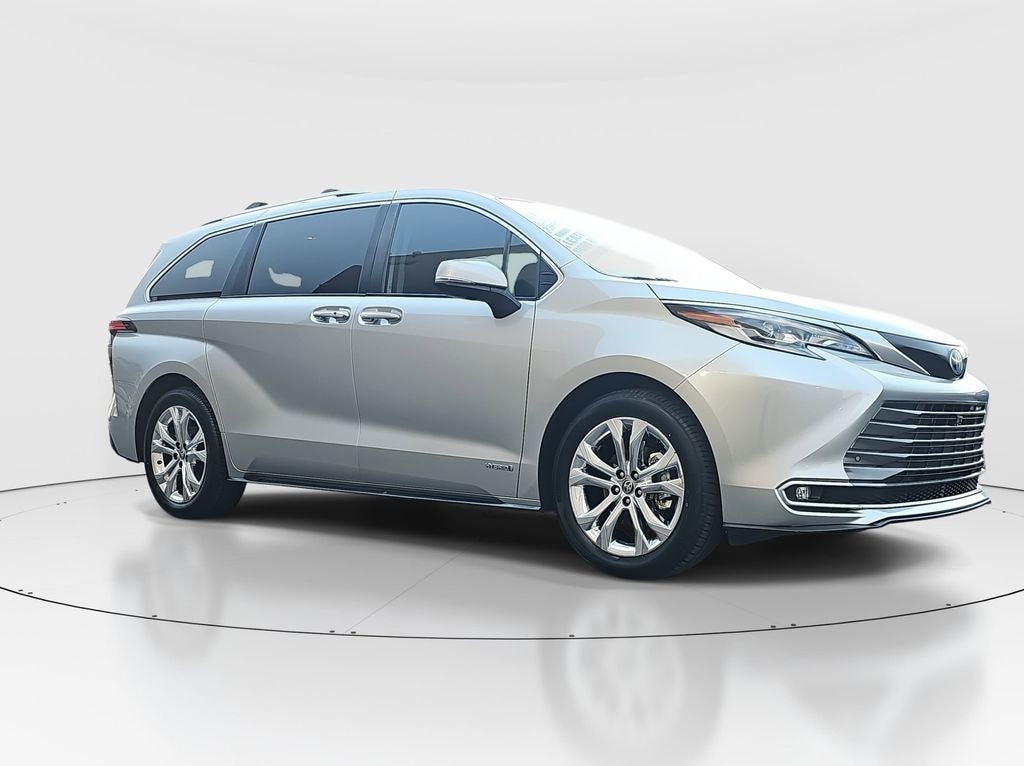 Certified 2021 Toyota Sienna Platinum 7 Passenger Van