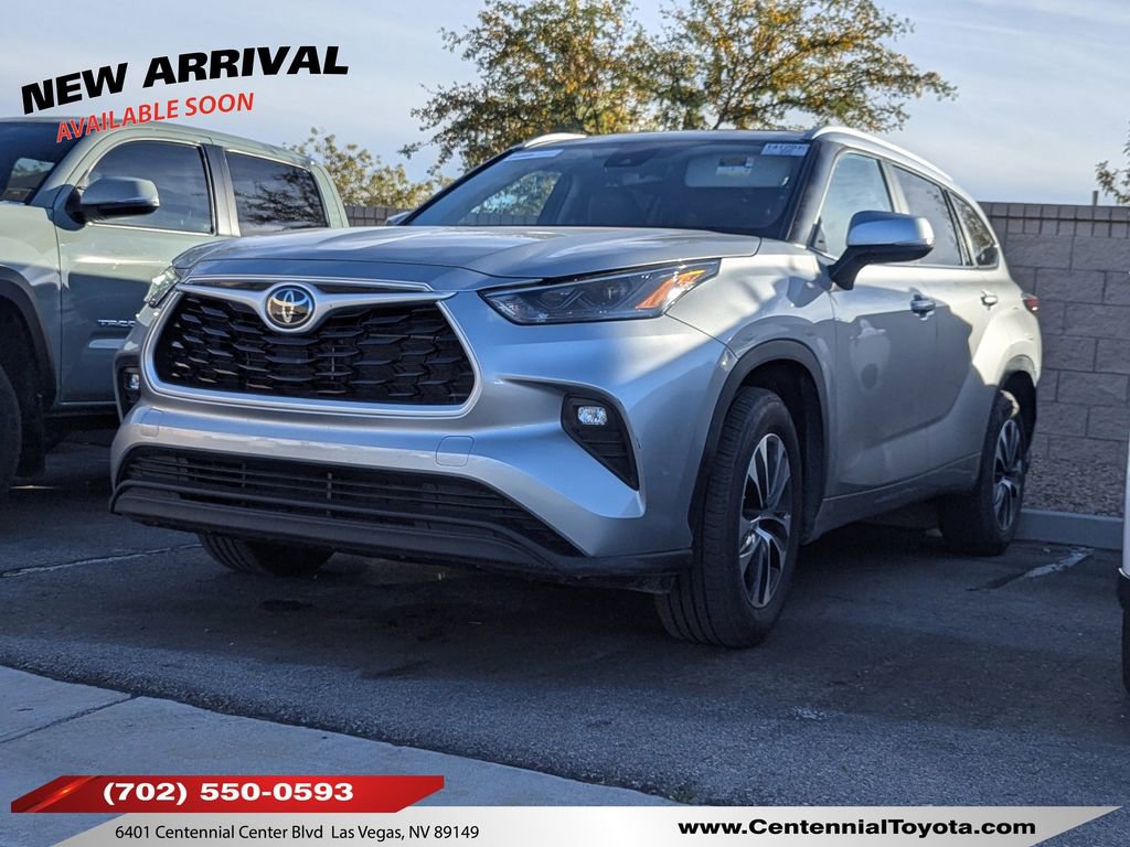 2024 Toyota Highlander XLE's photo