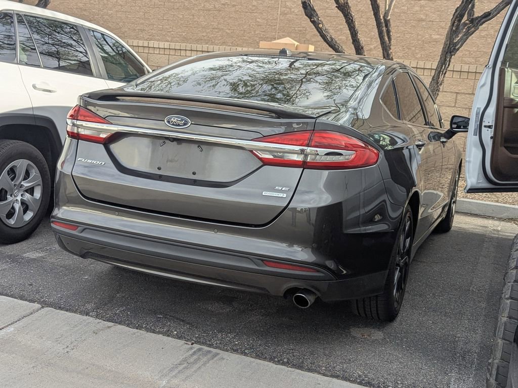 2018 Ford Fusion SE photo 4