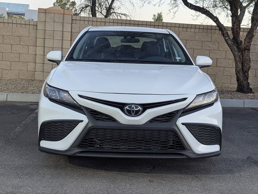 2023 Toyota Camry SE photo 2