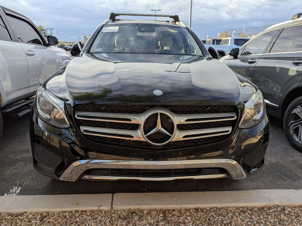 2016 Mercedes Benz GLC 300 photo 2