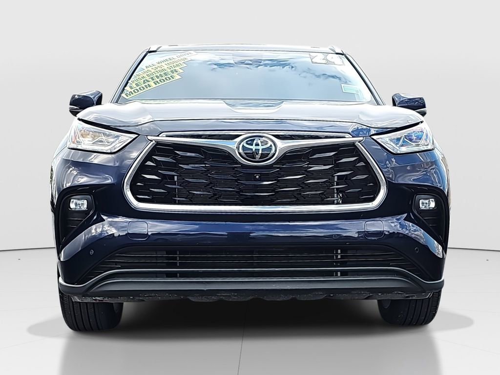 2024 Toyota Highlander Limited photo 2