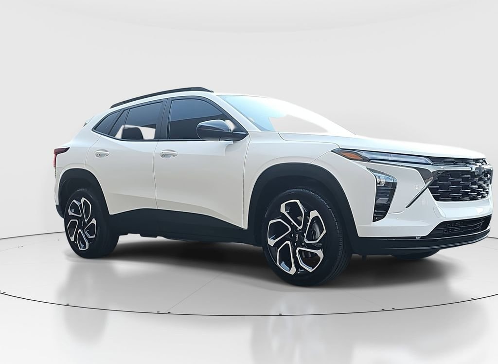 Used 2025 Chevrolet Trax 2RS SUV