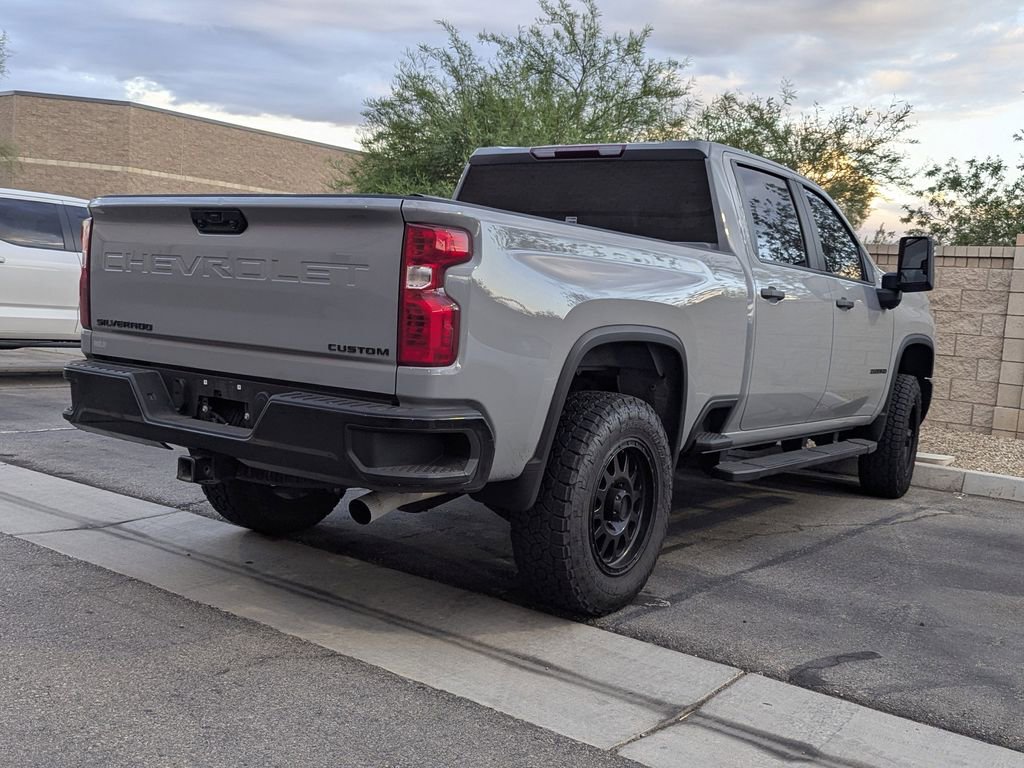 2024 Chevrolet Silverado 2500HD Custom photo 3