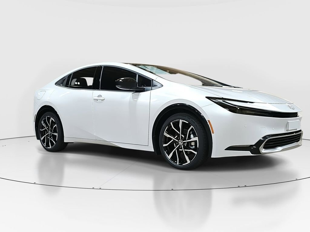 2026 Toyota Prius Plug-in Hybrid XSE photo 3