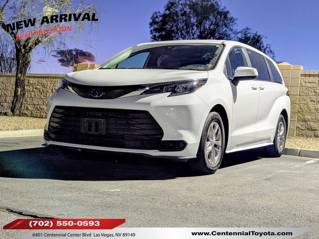 Used 2025 Toyota Sienna LE 8 Passenger Van Passenger Van