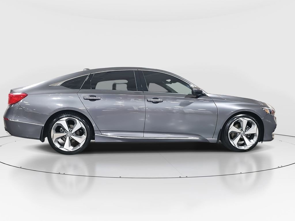 Used 2018 Honda Accord Touring 2.0T Sedan