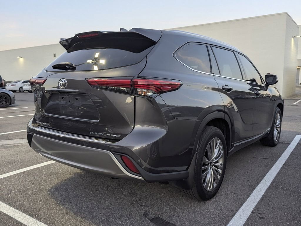 Certified 2022 Toyota Highlander Platinum SUV