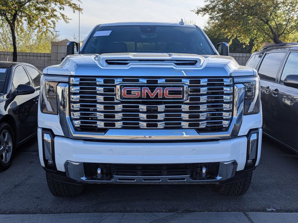 2024 Gmc Sierra 2500 HD Denali photo 2