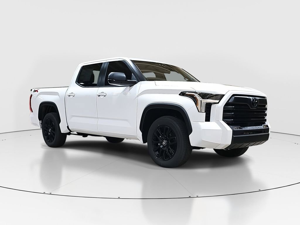 2026 Toyota Tundra SR5 CrewMax photo 3