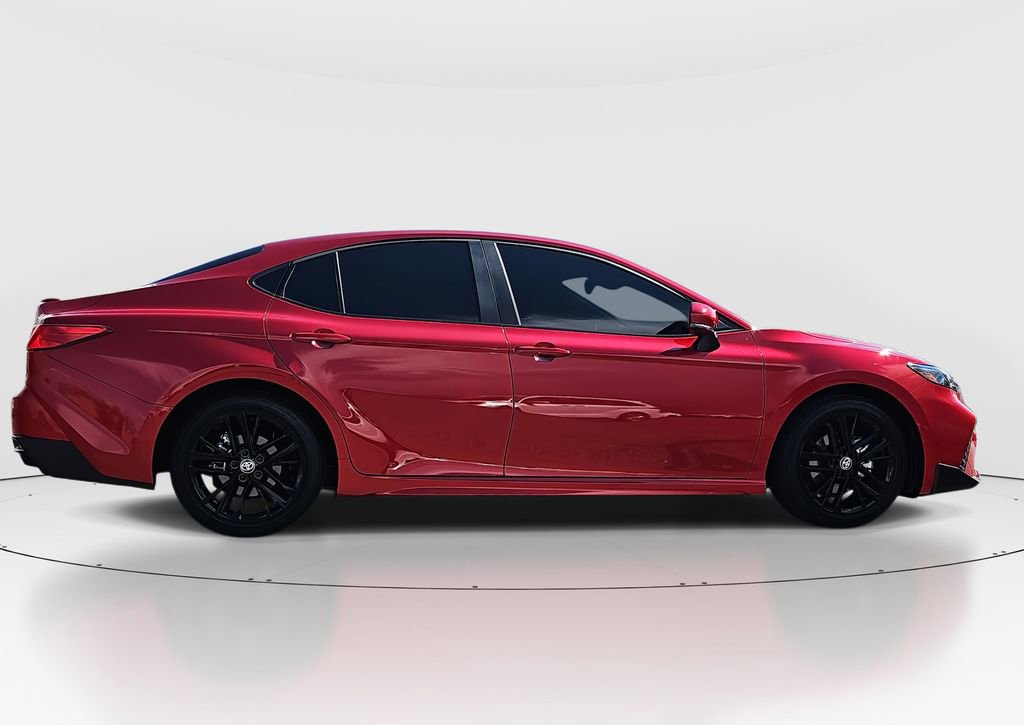 2025 Toyota Camry SE photo 4
