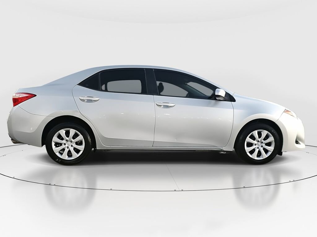2018 Toyota Corolla XLE XSE photo 4