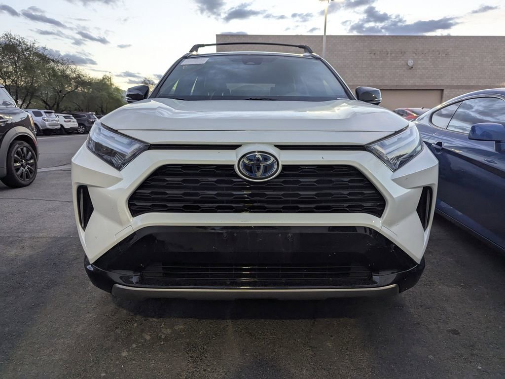 2023 Toyota RAV4 Hybrid XSE photo 2