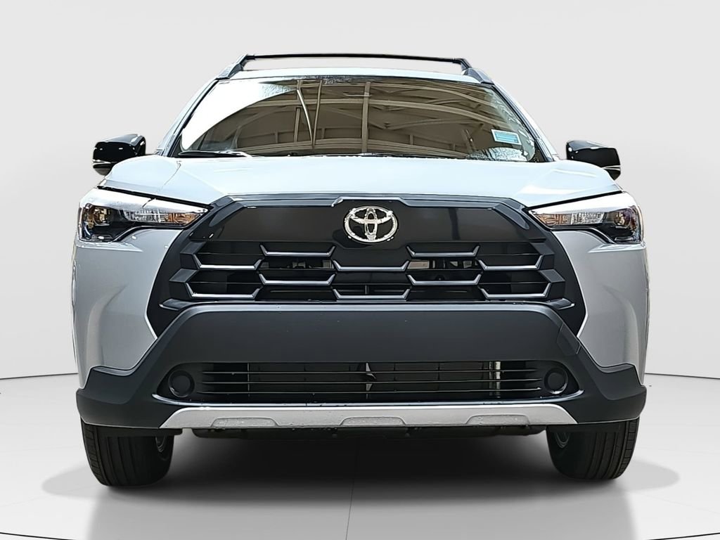 2026 Toyota Corolla Cross LE photo 2
