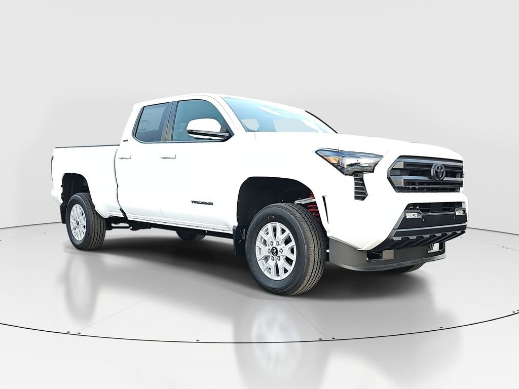 2025 Toyota Tacoma SR5 photo 3