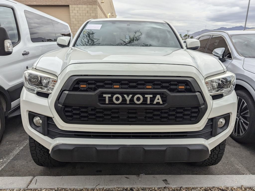 2017 Toyota Tacoma SR5 Sport TRD Pro photo 2