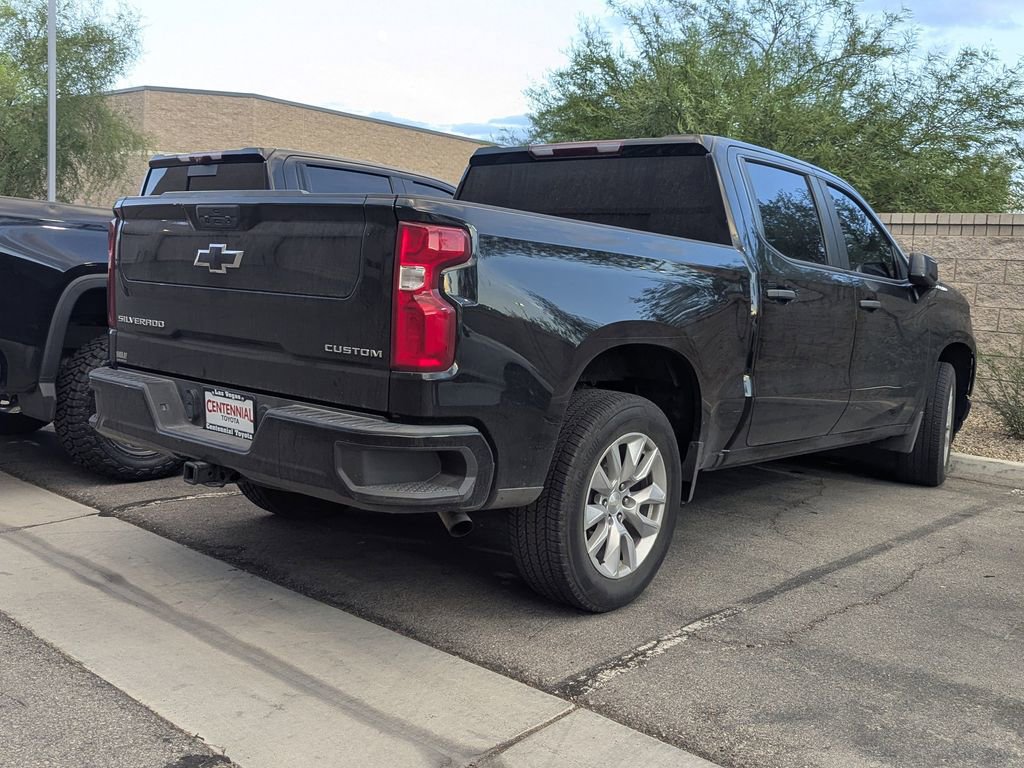 2022 Chevrolet Silverado 1500 Custom photo 3