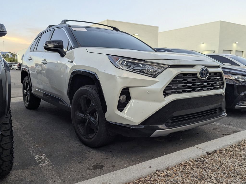 2021 Toyota RAV4 Hybrid XSE photo 2