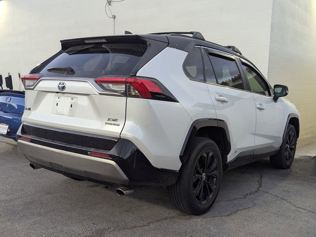 2023 Toyota RAV4 Hybrid XSE photo 4