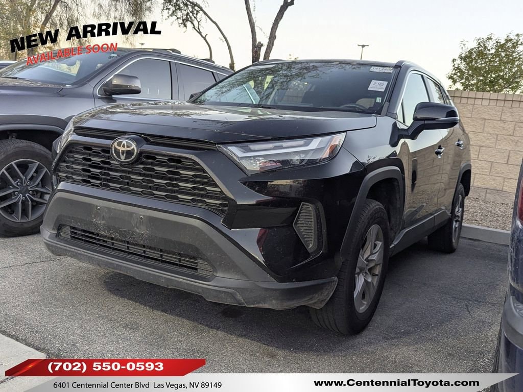2023 Toyota RAV4 XLE's photo