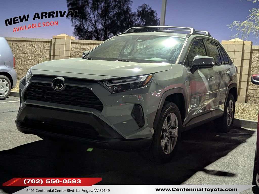 2023 Toyota RAV4 XLE's photo