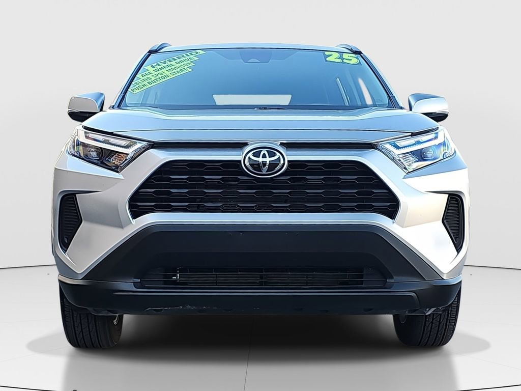 2025 Toyota RAV4 Hybrid XLE photo 2