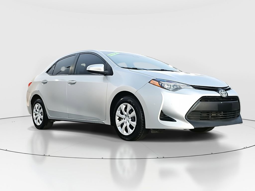 2018 Toyota Corolla XLE XSE photo 3