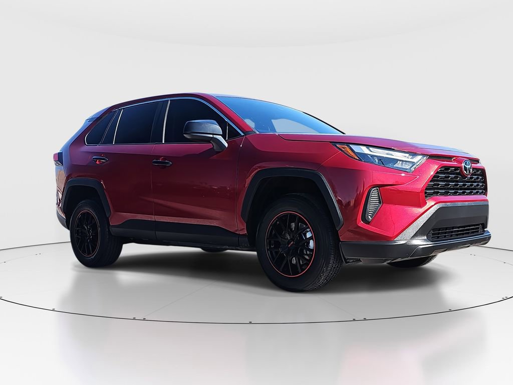 2023 Toyota RAV4 LE photo 3