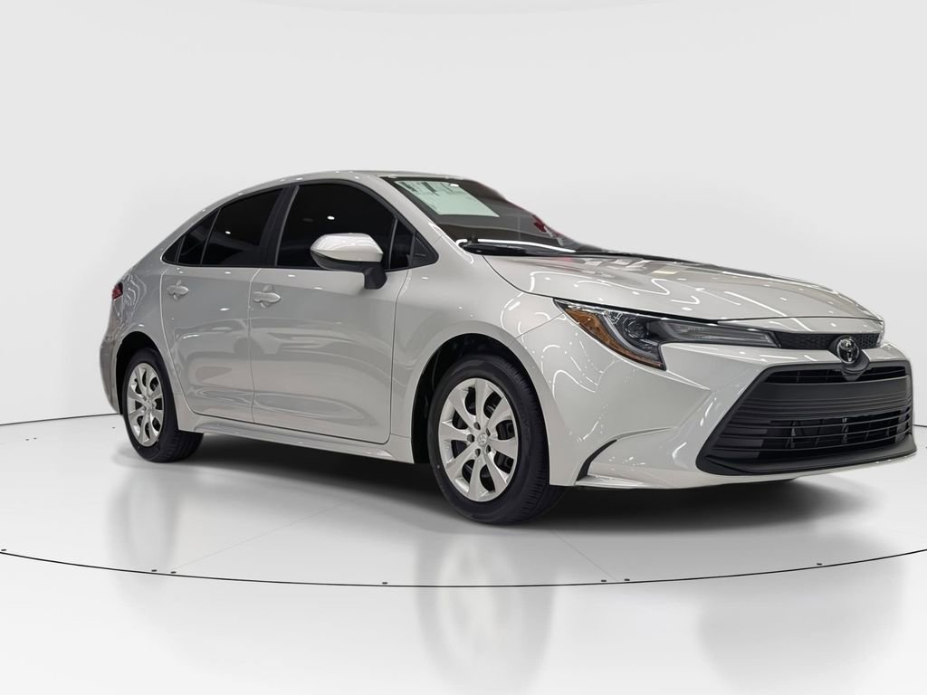 2026 Toyota Corolla LE photo 3