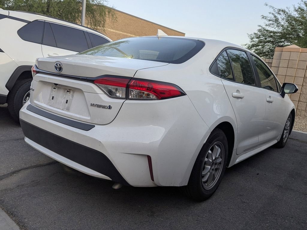 2022 Toyota Corolla Hybrid LE photo 4