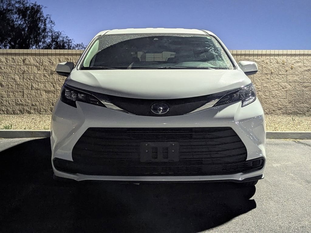Used 2025 Toyota Sienna LE 8 Passenger Van Passenger Van