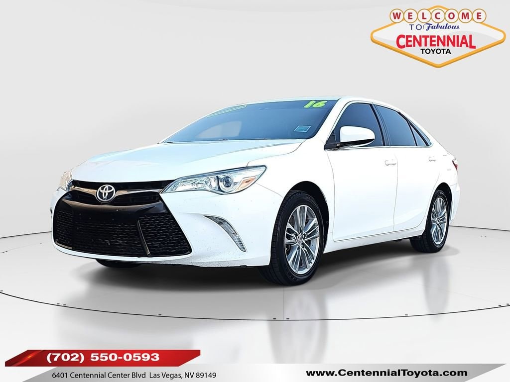 2016 Toyota Camry Special Edition's photo