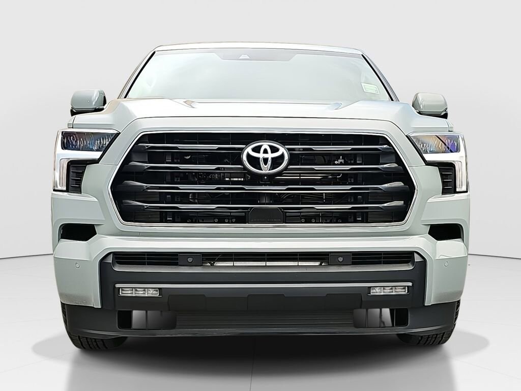 2024 Toyota Sequoia SR5 photo 2